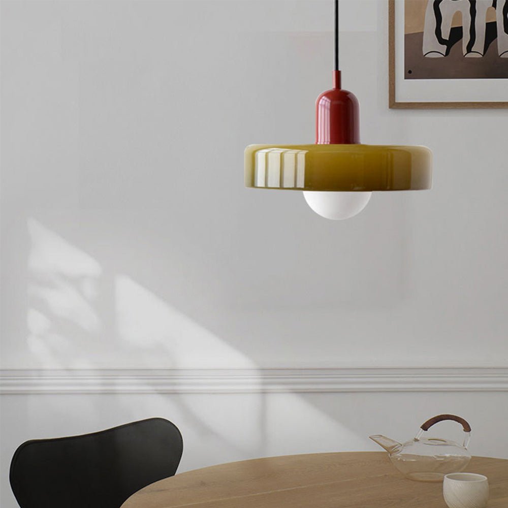 stijlvolle bauhaus hanglamp van elegante kleurige glas