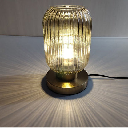 Amberkleurige glazen tafellamp Scandinavisch design
