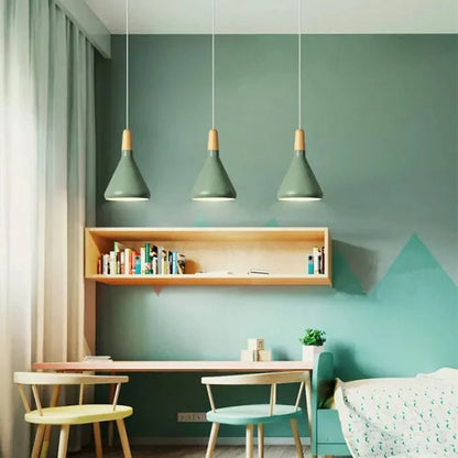 Elegante conische metalen hanglamp geïnspireerd op Franse macarons