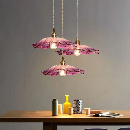 Sfeervolle glazen lamp voor boven de eettafel