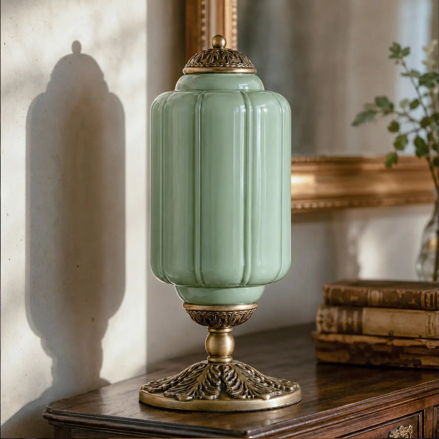 lumi eloise tafellamp in frans retro-stijl, crèmekleurig glas met structuur