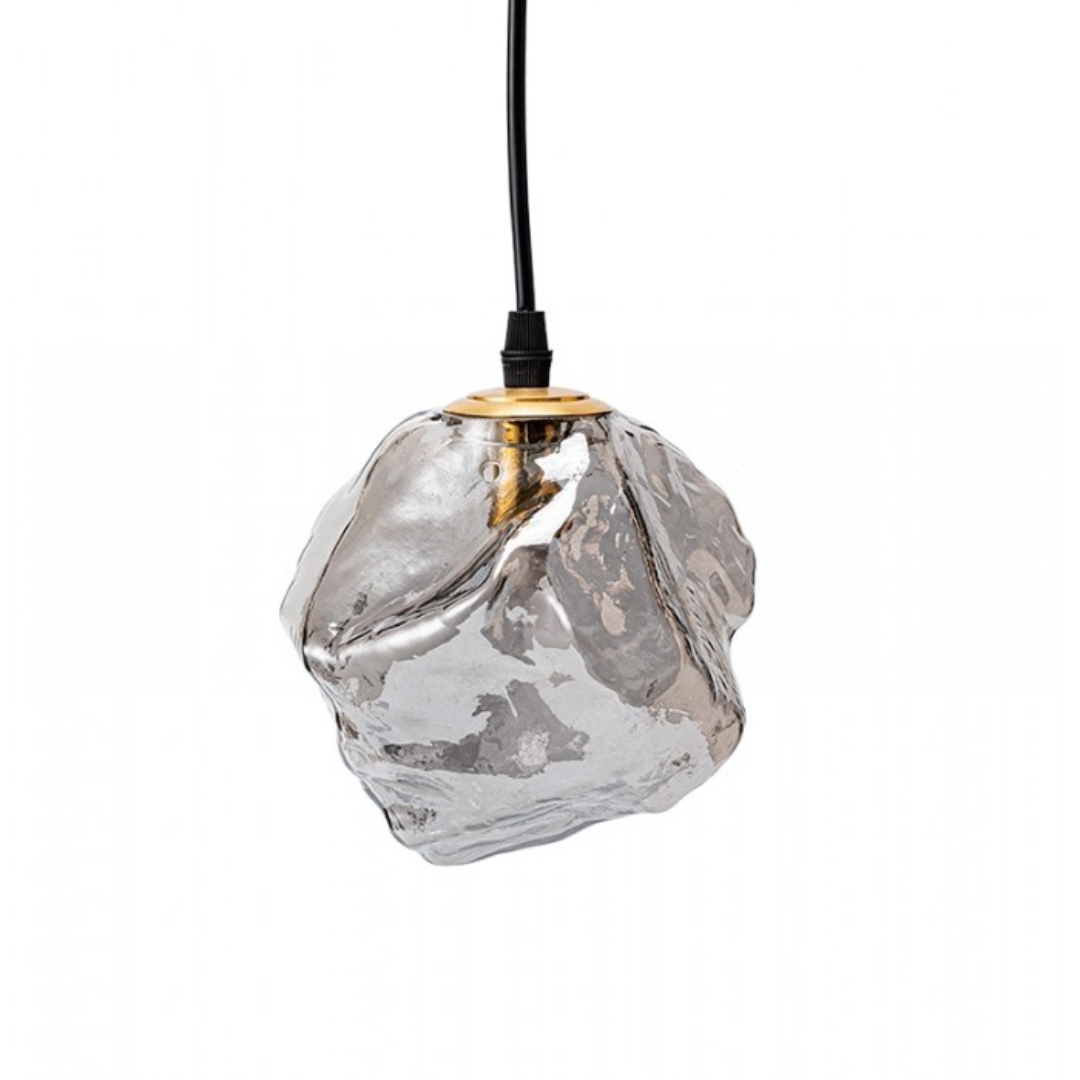 detailweergave van de glazen kap van de hanglamp