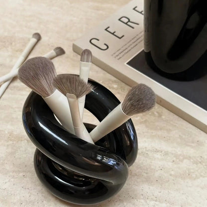 Keramische make-up kwastenhouder met golvend ontwerp