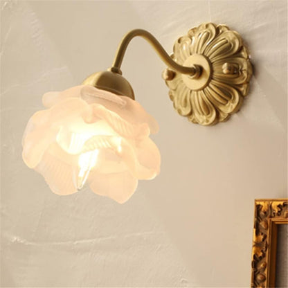 Elegant Vintage Koperen Bloemblad Glazen Wandlamp voor een Warmere Sfeer