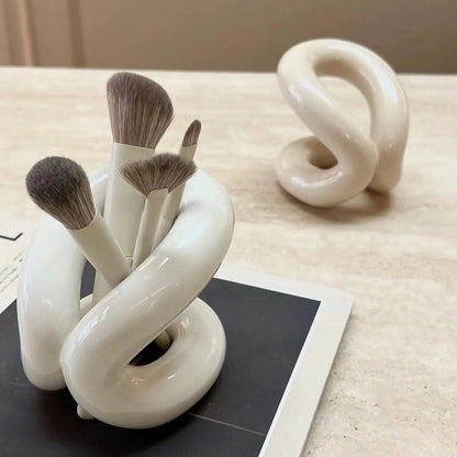 Keramische make-up kwastenhouder met golvend ontwerp