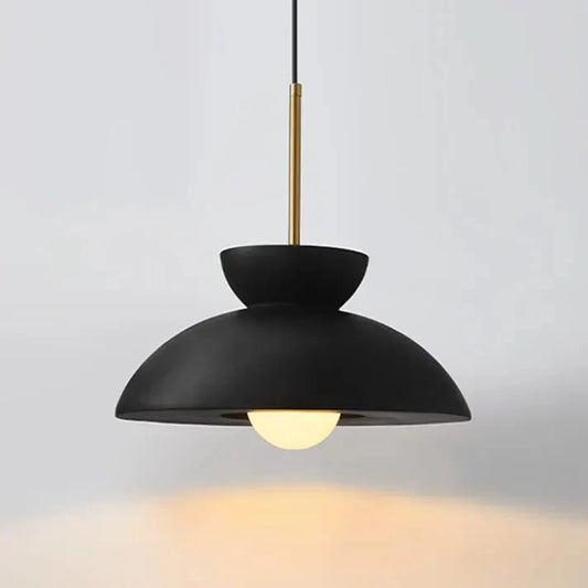 Stijlvolle Scandinavische Augustus Hanglamp voor een Elegante Eetkamer