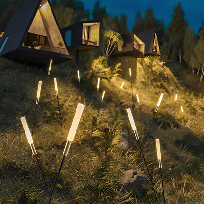 Solar buitenlamp in natuurlijke rietlook voor sfeer in de tuin