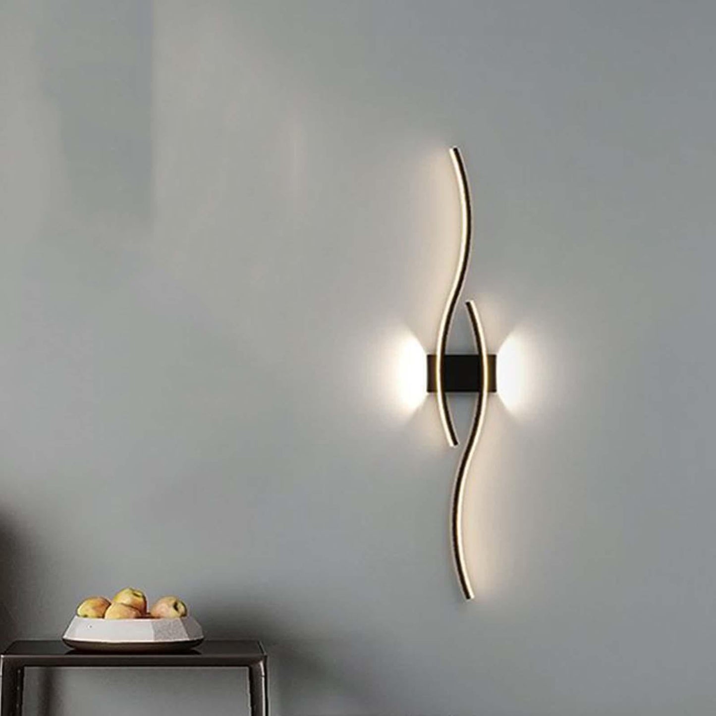 led wandlamp voor spiegel in een modern ingerichte ruimte