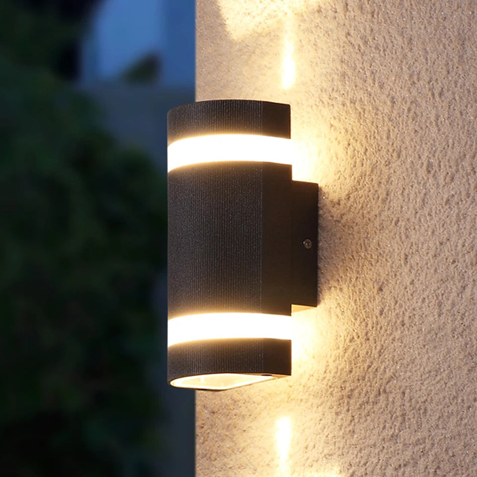 zwarte cilindervormige led buitenmuurverlichting