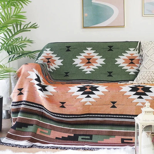 Sofadeken van polyester in bohemian stijl, decoratief gedrapeerd over een bank