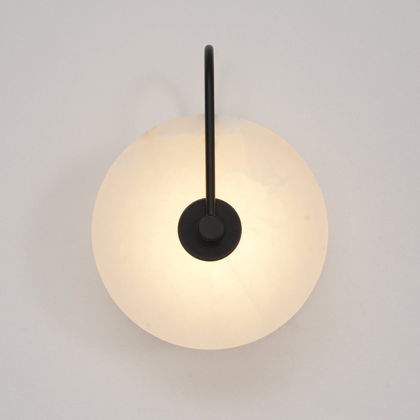 elegante alabaster led wandlamp voor een sfeervolle verlichting