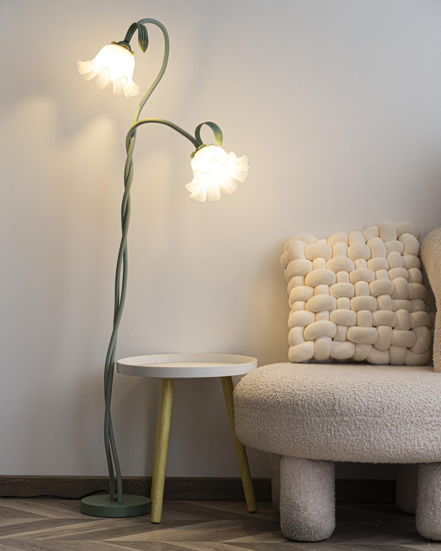 elegante calla bloemen vloerlamp voor een sfeervolle interieurverlichting