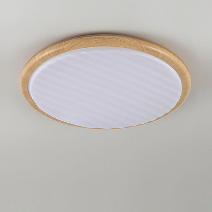 Verleidelijke ronde houten LED plafondlamp met een charmante plooi voor je slaapkamer