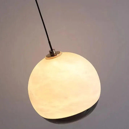 Elegante Noordse Marmeren Albast Bol Hanglamp voor een Luxe Sfeer