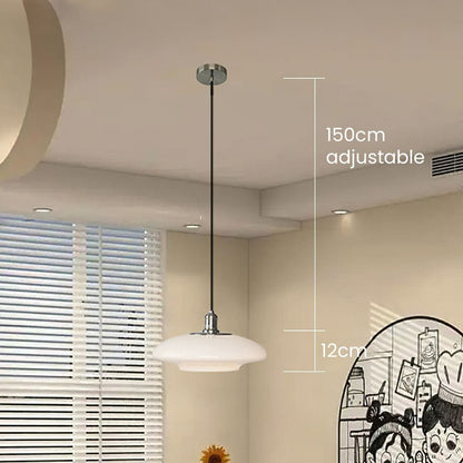 Stijlvolle moderne hanglamp in elegant wit glas