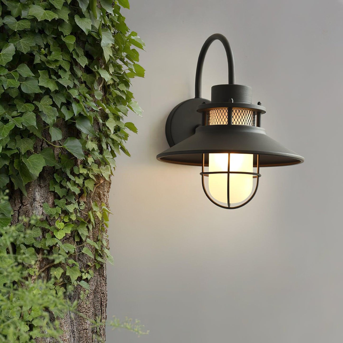 stijlvolle buitenlamp felix voor een verlichte tuin