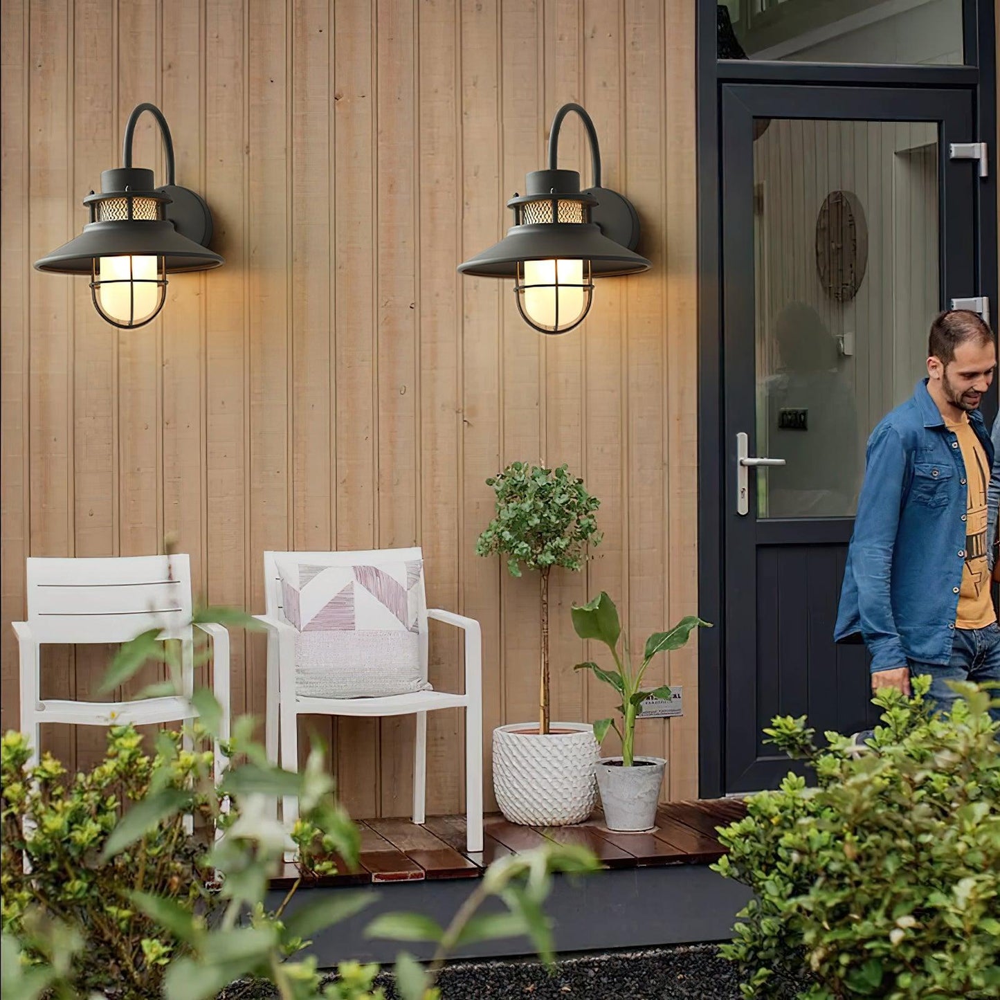 stijlvolle buitenlamp felix voor een verlichte tuin