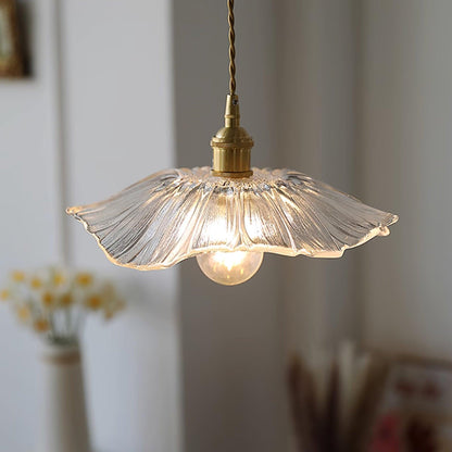 Elegante glazen hanglamp voor een sfeervol interieur