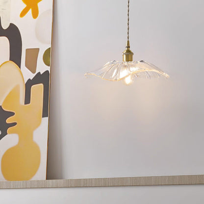 Elegante glazen hanglamp voor een sfeervol interieur