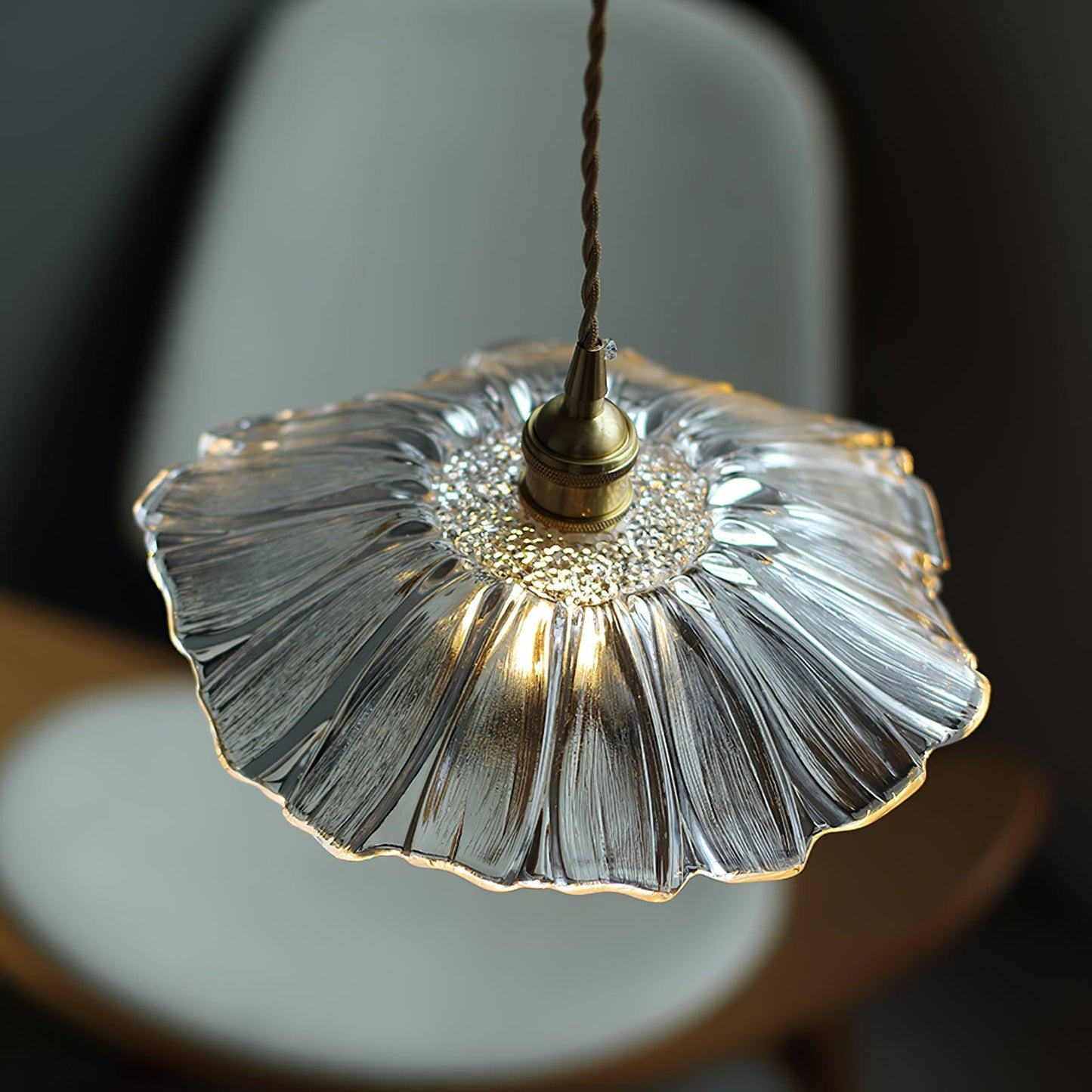 elegante glazen hanglamp voor een sfeervol interieur