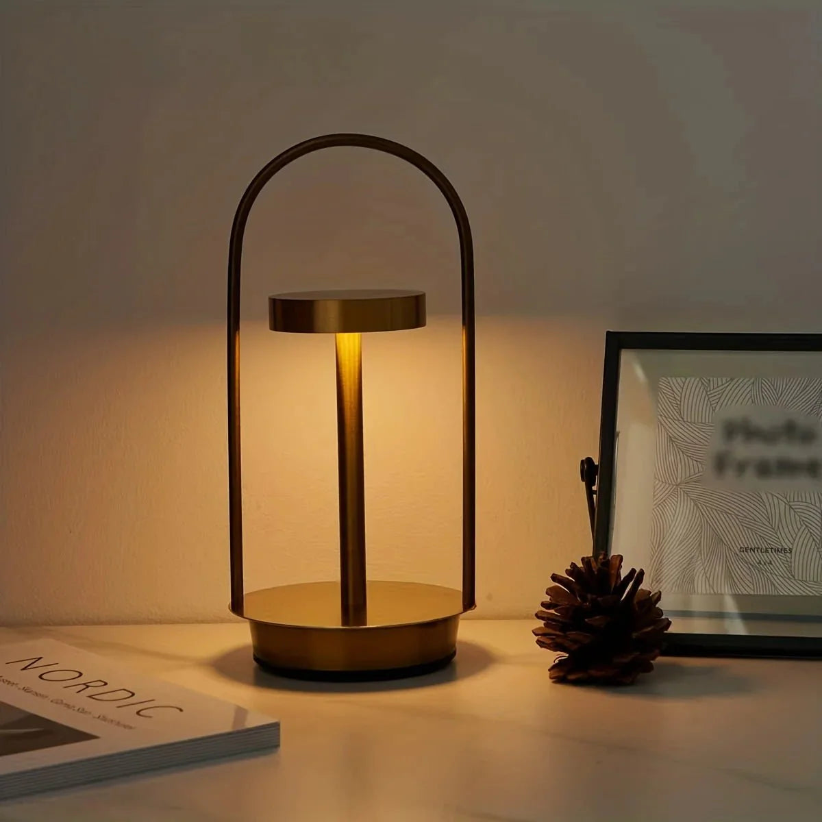 estraglo | stylish led table lamp