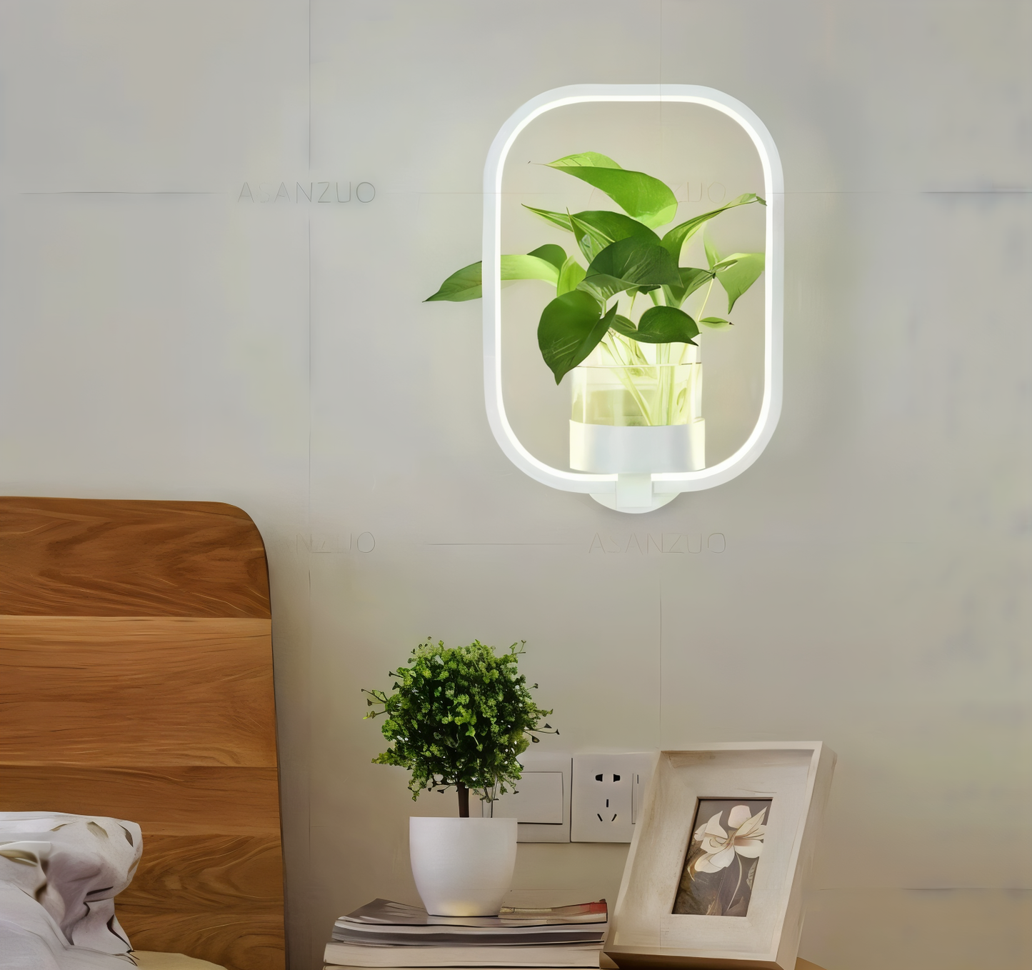 led muurwandlamp met plantenhouder gemonteerd op een binnenmuur