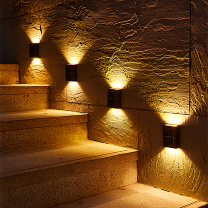 Buitenlamp op zonne-energie met warm wit licht voor terras of oprit