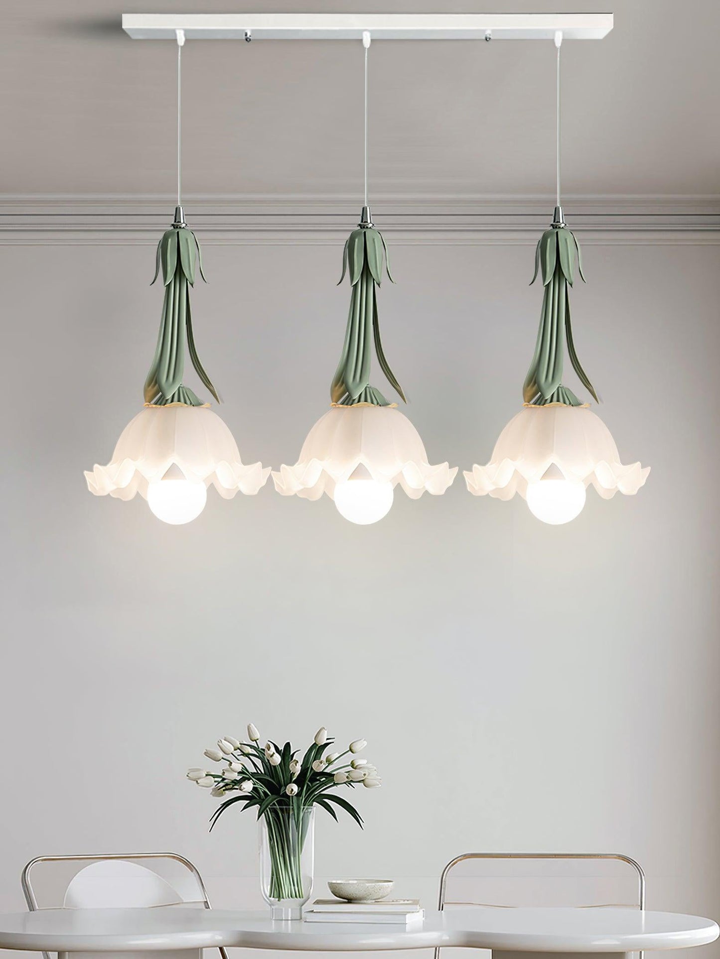 elegante lelietjes-van-dalen hanglamp voor een sfeervolle verlichting