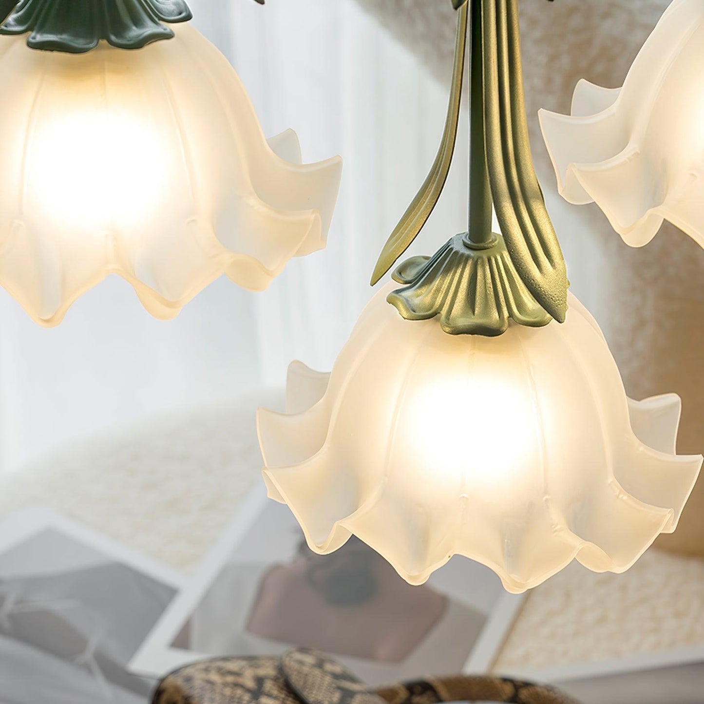 elegante lelietjes-van-dalen hanglamp voor een sfeervolle verlichting