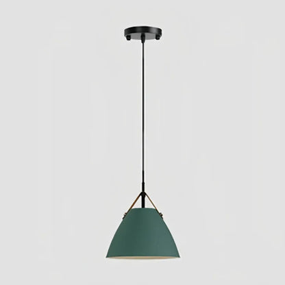 Stijlvolle hanglamp van metaal voor eetkamer of keuken