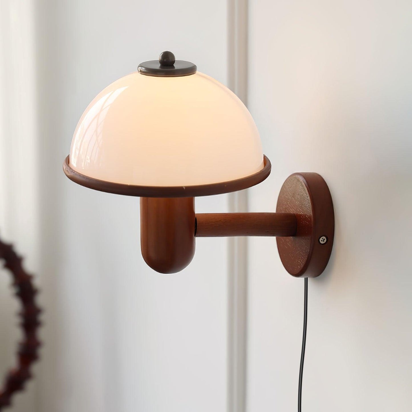 schitterende houten wandlamp in paddestoelvorm