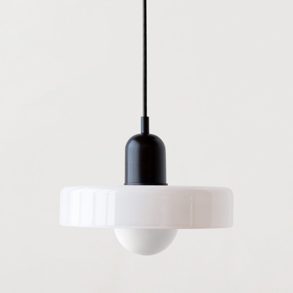 stijlvolle bauhaus hanglamp van elegante kleurige glas