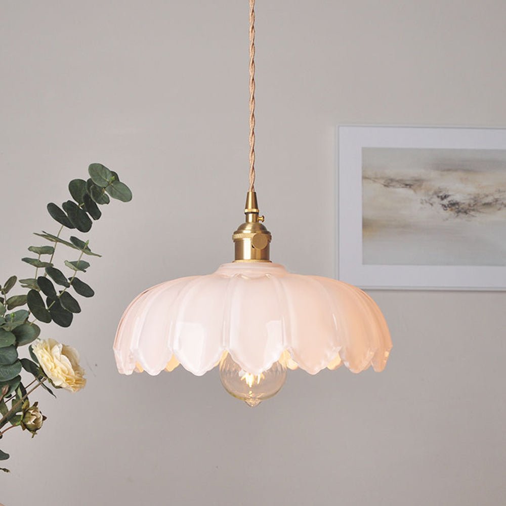 stijlvolle vintage glazen bloemenhanglamp voor een sfeervolle ambiance