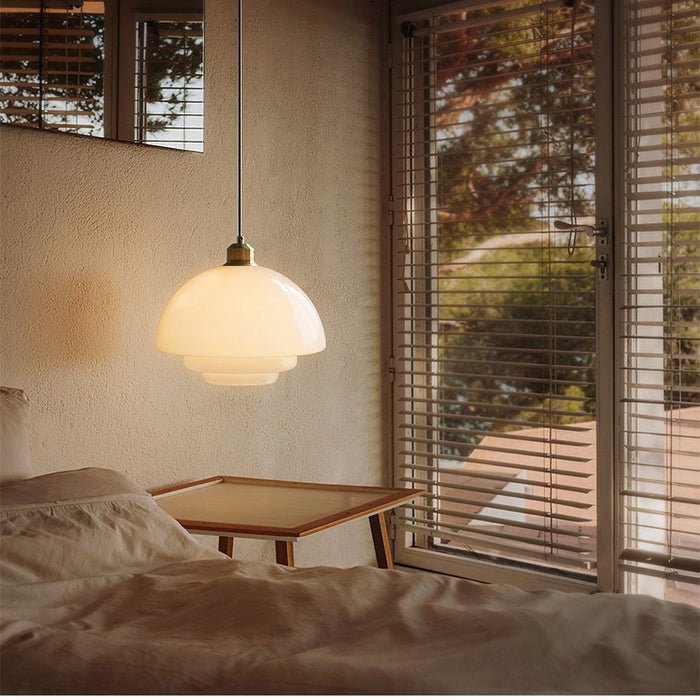 elegante witte glazen hanglamp voor een stralende verlichting