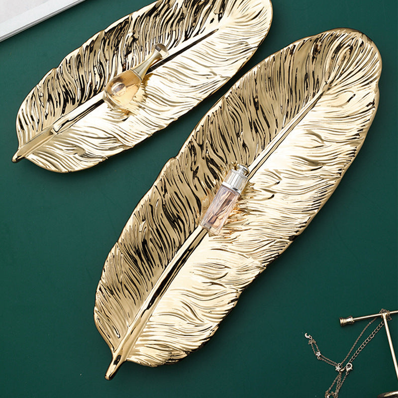 Decoratief metalen dienblad bekeken van bovenaf