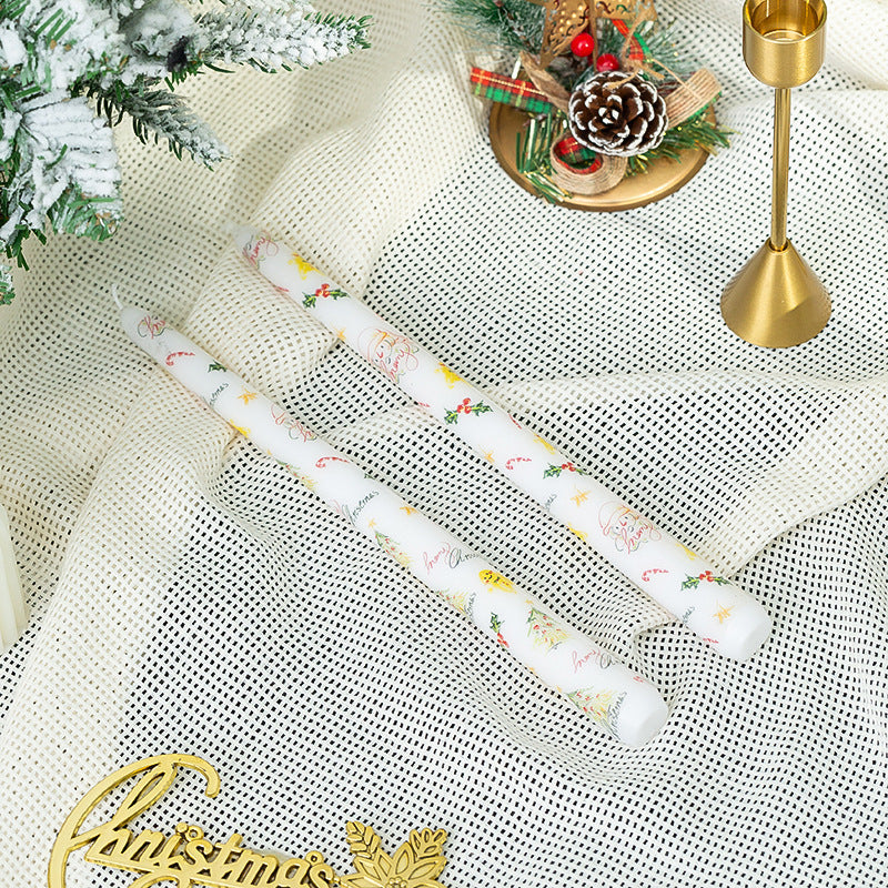 kerstdecoratie met decoratieve kaarsen van was