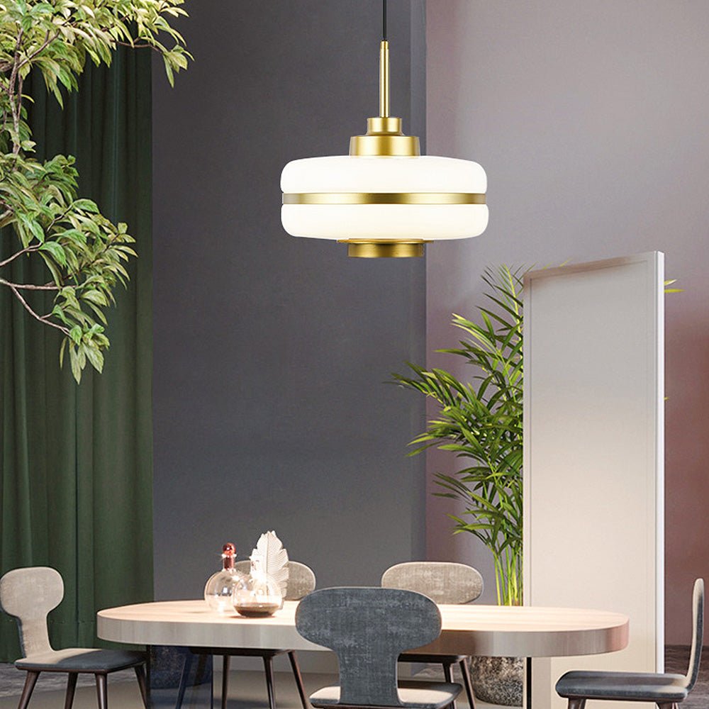 elegante scandinavische glazen hanglamp voor een luxe uitstraling