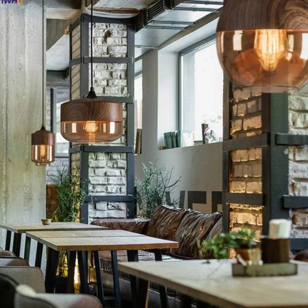 Decoratieve plafondlamp van glas en metaal