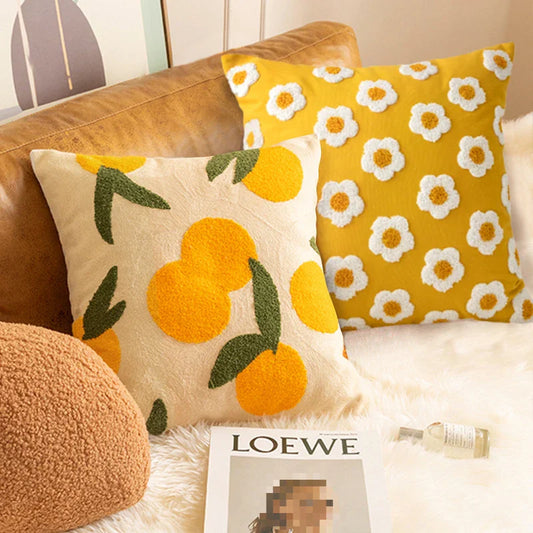 Jacquard geborduurde kussenhoes van 45x45 cm op een lichte achtergrond