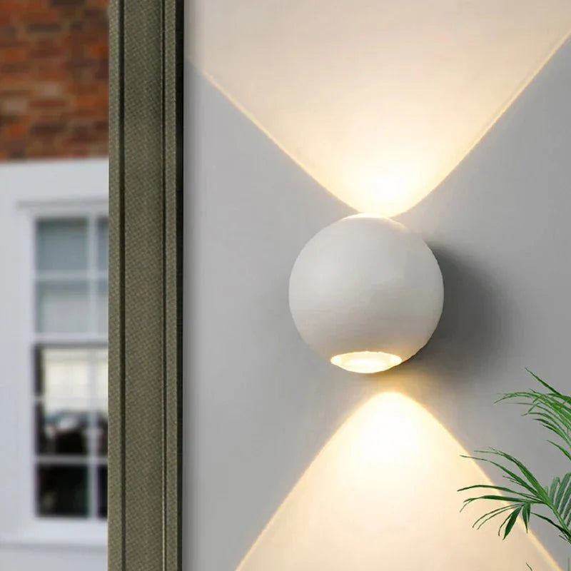 elegante balvorm aluminium wandlamp voor een stijlvolle verlichting