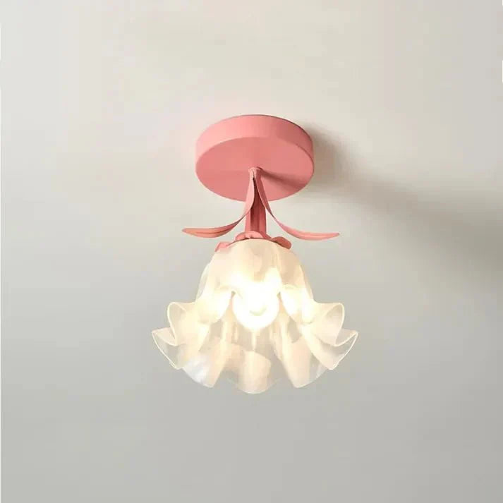 elegante tiffany plafondlamp met schattige minibloemen