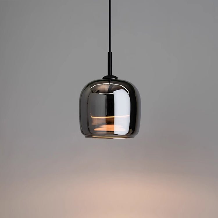 stijlvolle zwarte glazen hanglamp in scandinavisch design