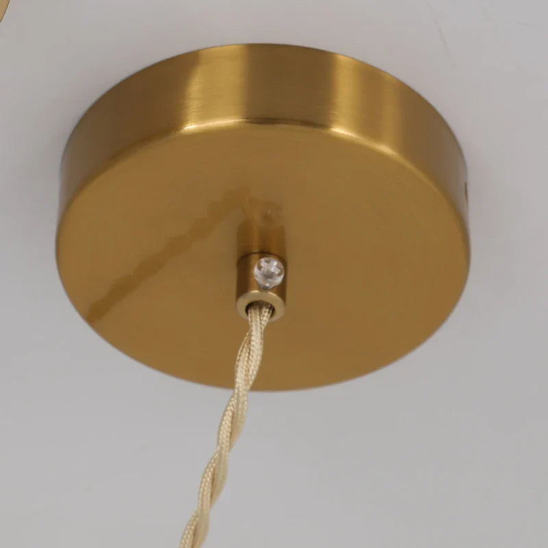 Sfeervolle keramieken hanglamp voor een warm interieur