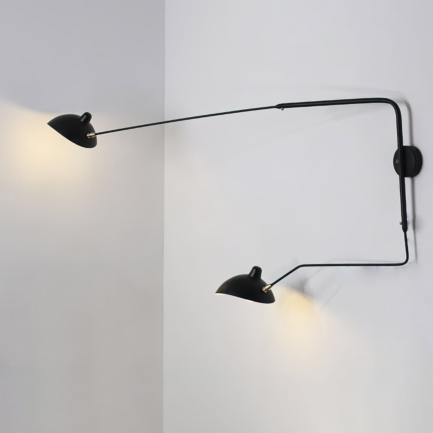 stijlvolle wandlamp van serge mouille