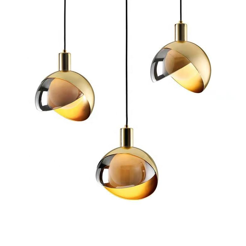 stijlvolle moderne gouden glazen hanglamp voor een elegante sfeer