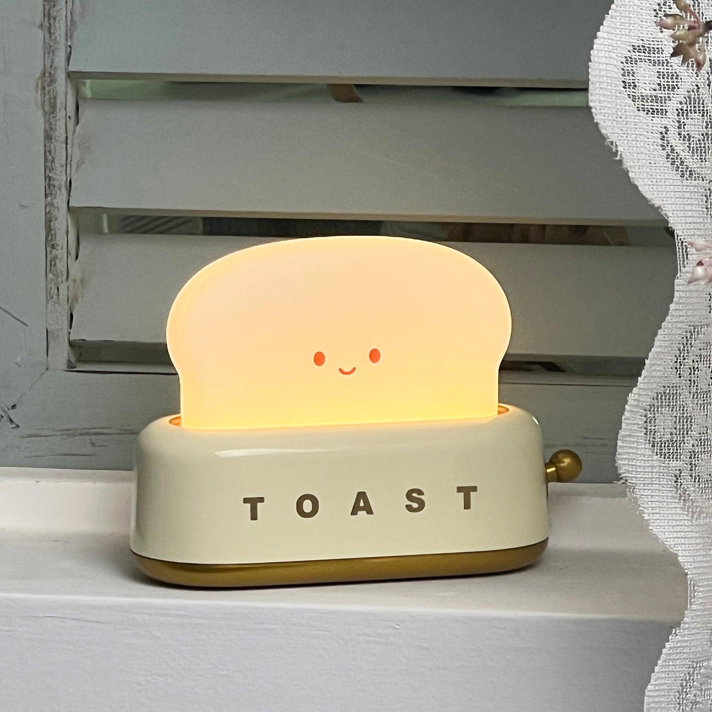 stylish toaster table lamp with built-in battery