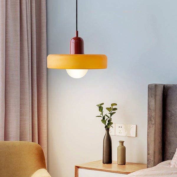 stijlvolle bauhaus hanglamp van elegante kleurige glas