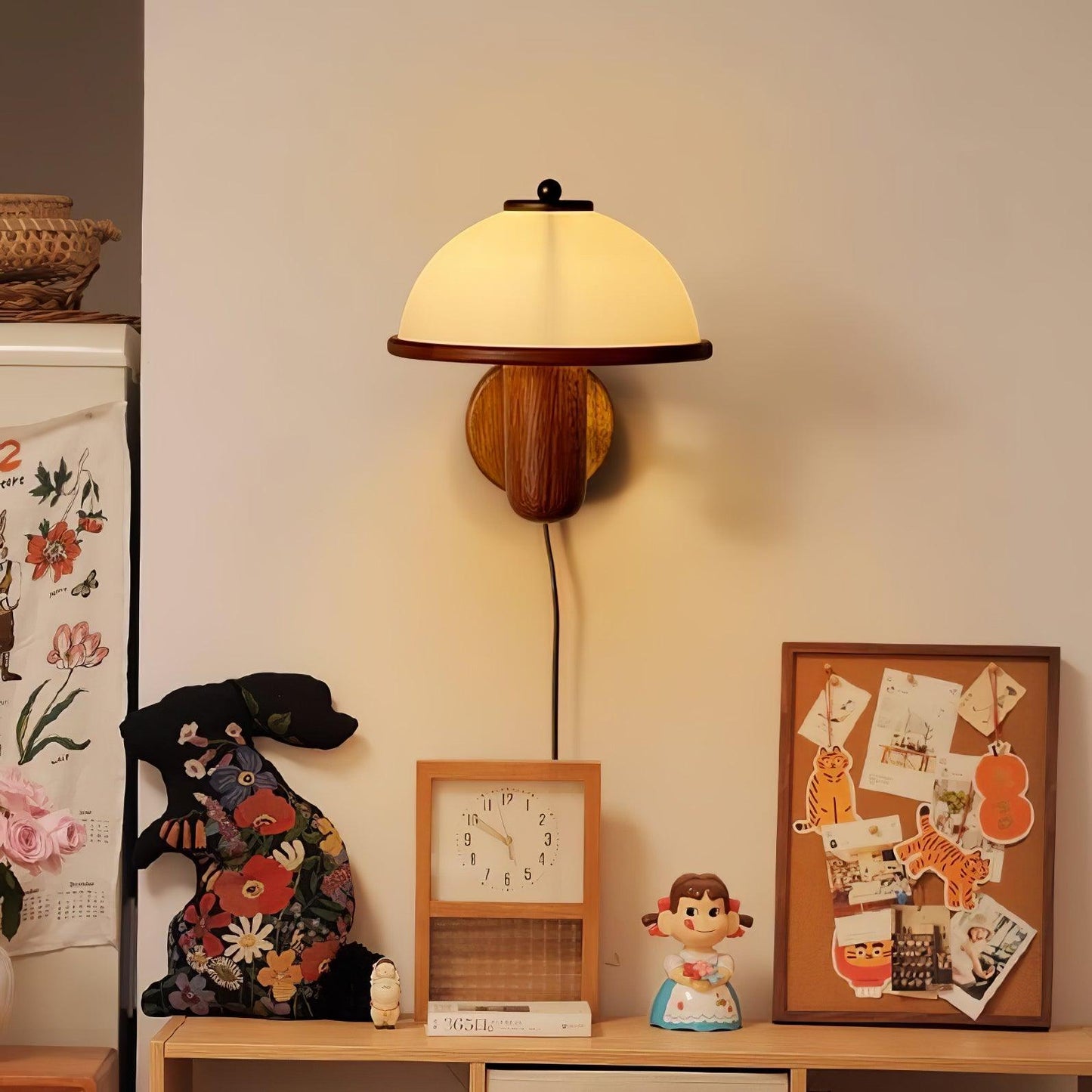 schitterende houten wandlamp in paddestoelvorm