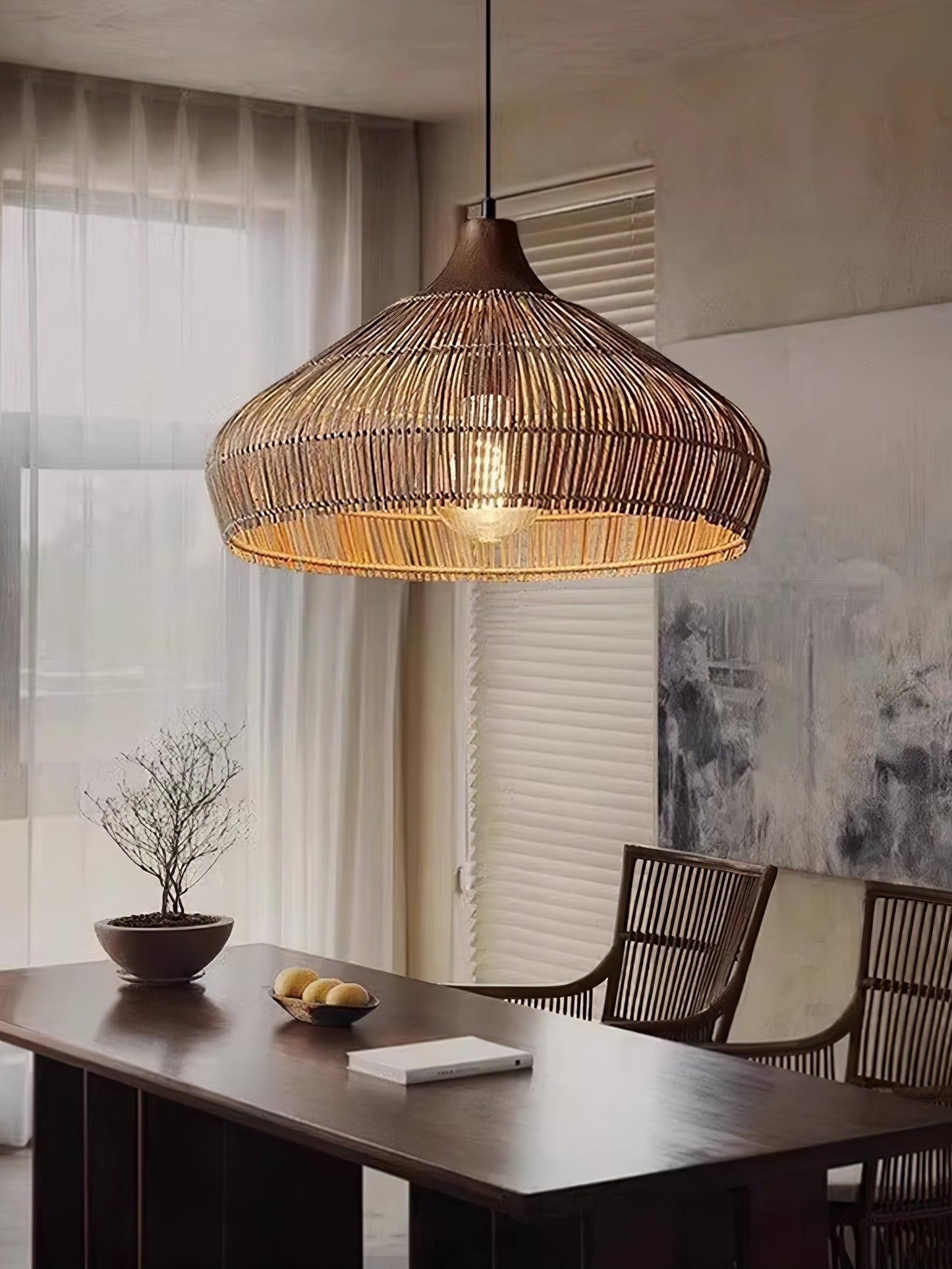 stijlvolle rotan hanglamp met rieten accenten