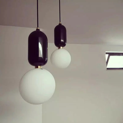 Moderne Ballen Hanglamp voor een Strak Interieur